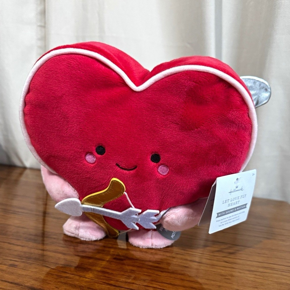 Hallmark Let Love Fly Heart Plush Stuffed Toy Sound & Motion 2021 Valentine
